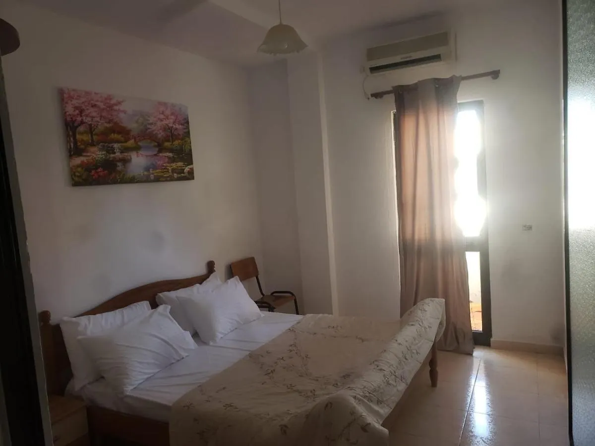 Hostel Split Rock Tirana