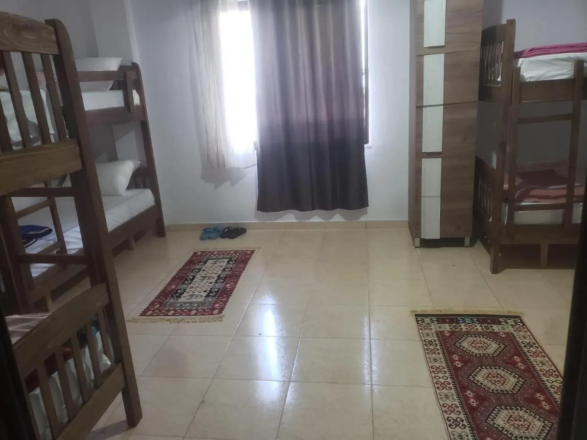 Hostel Split Rock Tiran