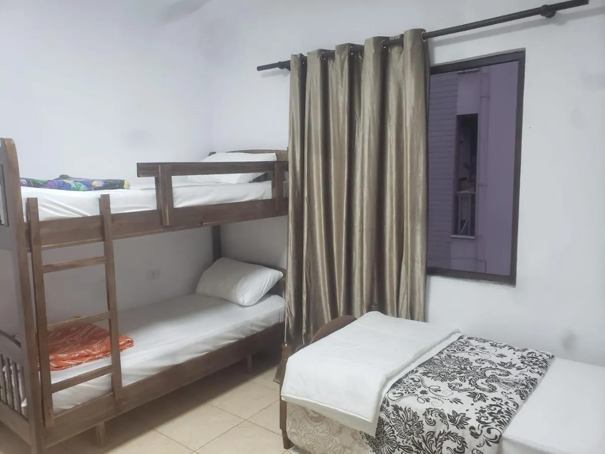 Hostel Split Rock Tiran