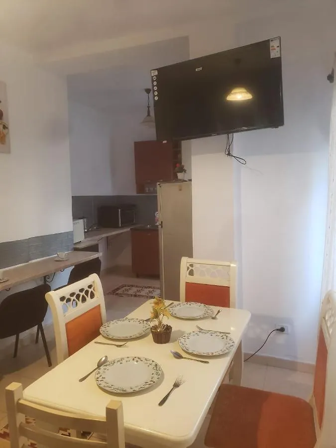 Hostel Split Rock Tiran